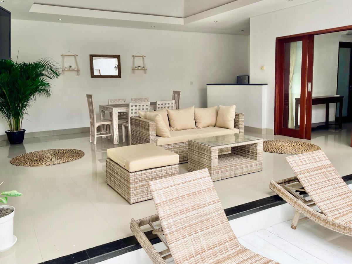 Villa Angel 2 - Canggu Shortcut, Staff Included Εξωτερικό φωτογραφία